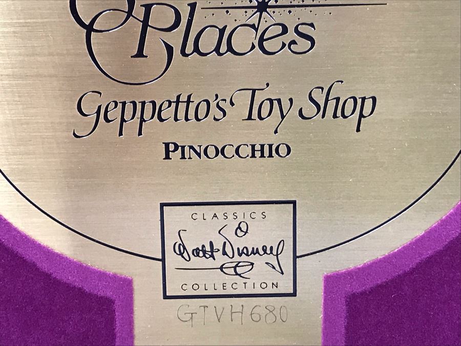 Walt Disney Classics Collection Geppetto's Toy Shop From Pinocchio Disney's Enchanted Places Figurine With Box 9W X 7H [Photo 20]
