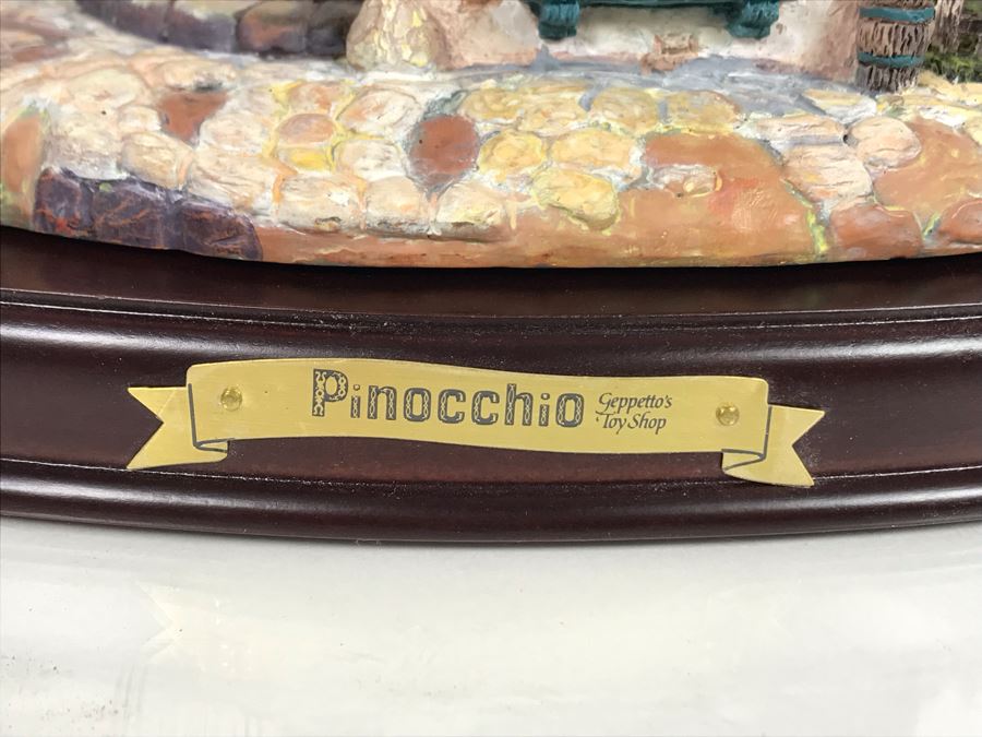 Walt Disney Classics Collection Geppetto's Toy Shop From Pinocchio Disney's Enchanted Places Figurine With Box 9W X 7H [Photo 4]