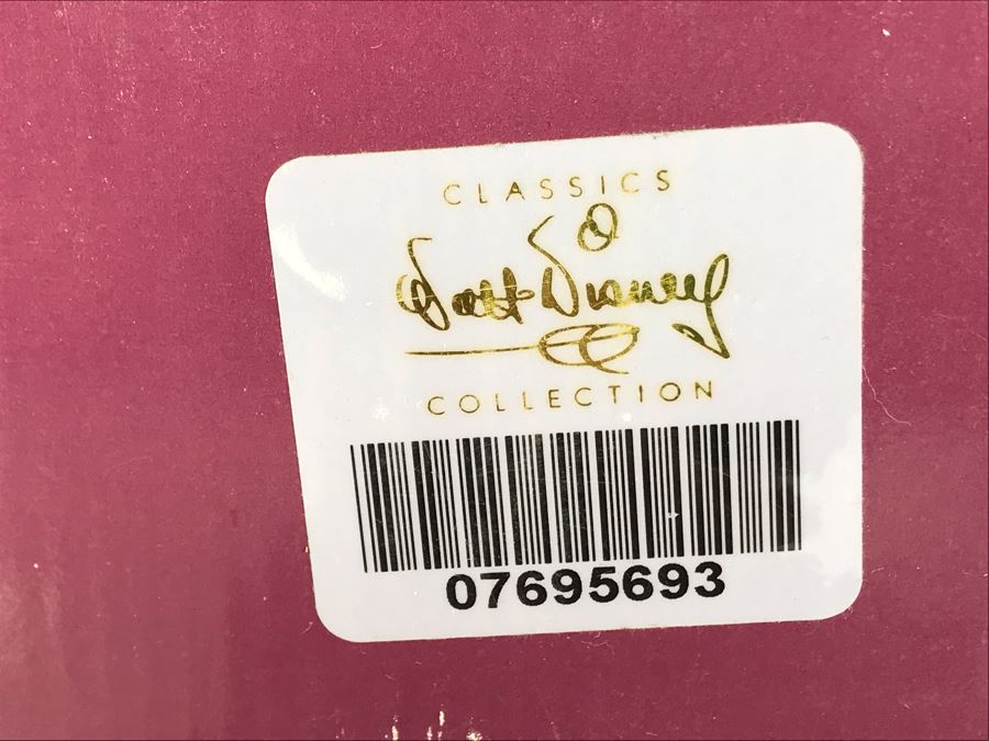 Walt Disney Classics Collection Geppetto's Toy Shop From Pinocchio Disney's Enchanted Places Figurine With Box 9W X 7H [Photo 18]