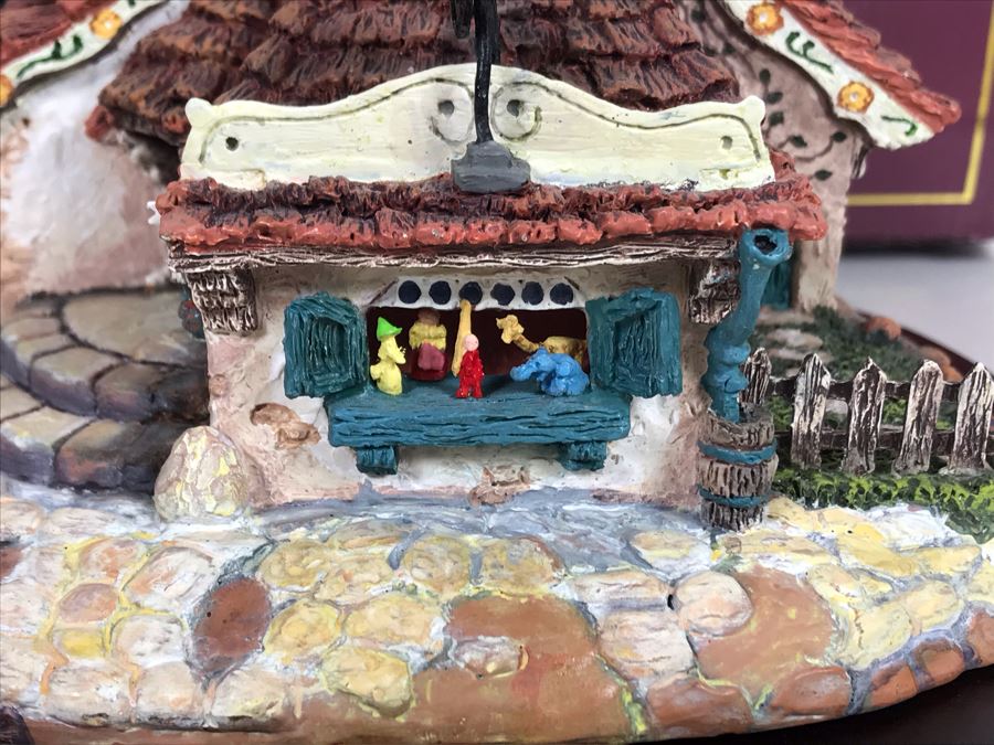 Walt Disney Classics Collection Geppetto's Toy Shop From Pinocchio Disney's Enchanted Places Figurine With Box 9W X 7H [Photo 5]