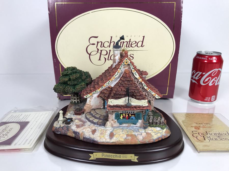 Walt Disney Classics Collection Geppetto's Toy Shop From Pinocchio Disney's Enchanted Places Figurine With Box 9W X 7H [Photo 2]