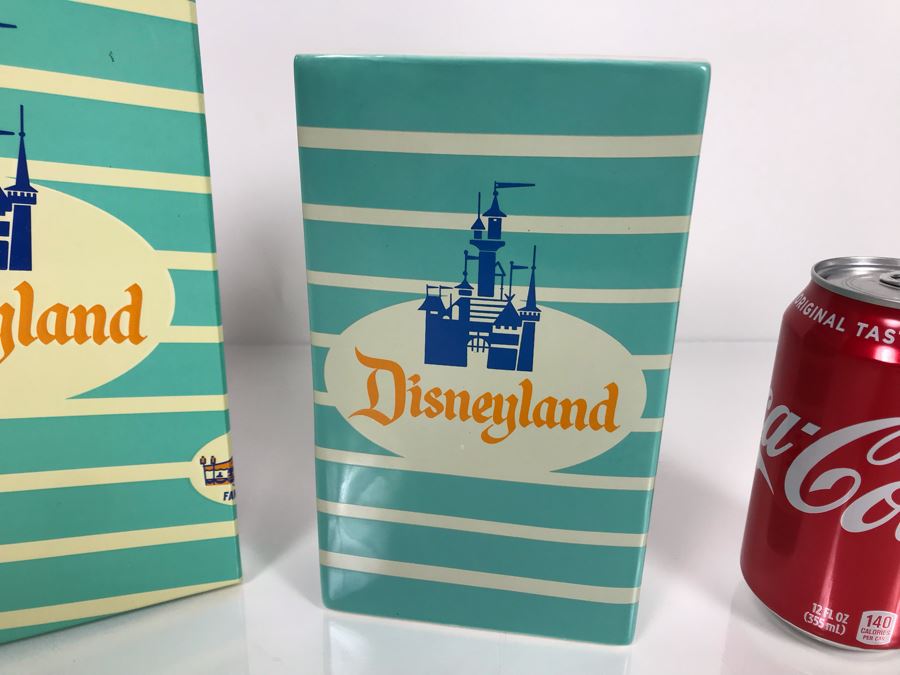 Ceramic Reproduction 1950s Disneyland Park Popcorn Box Adapted By Kevin Kidney & Jody Daily LE 1955 With Box (Estimate $100-$300) [Photo 3]