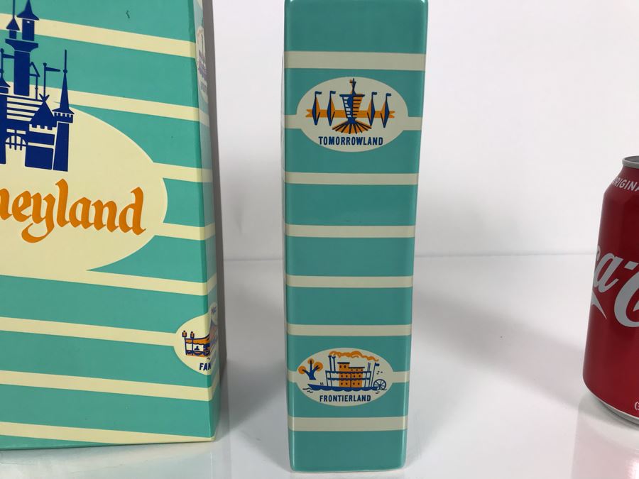 Ceramic Reproduction 1950s Disneyland Park Popcorn Box Adapted By Kevin Kidney & Jody Daily LE 1955 With Box (Estimate $100-$300) [Photo 4]