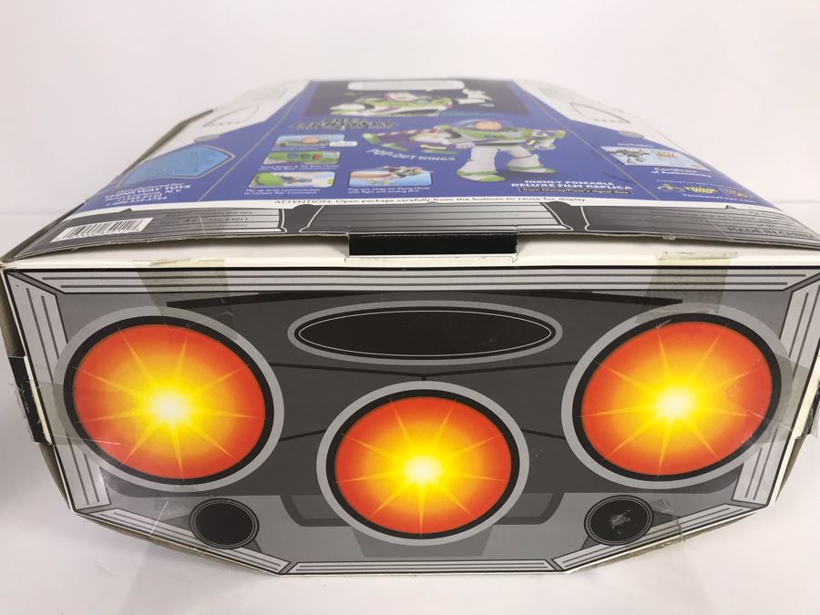 Disney PIXAR Toy Story Buzz Lightyear Space Ranger Certified Movie Replica Collector's Edition By Thinkway Toys With Box And Certificate Of Authenticity [Photo 11]