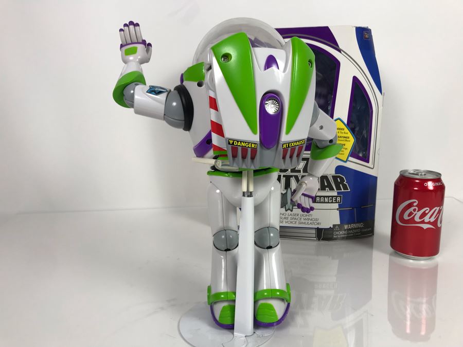 Disney PIXAR Toy Story Buzz Lightyear Space Ranger Certified Movie Replica Collector's Edition By Thinkway Toys With Box And Certificate Of Authenticity [Photo 6]