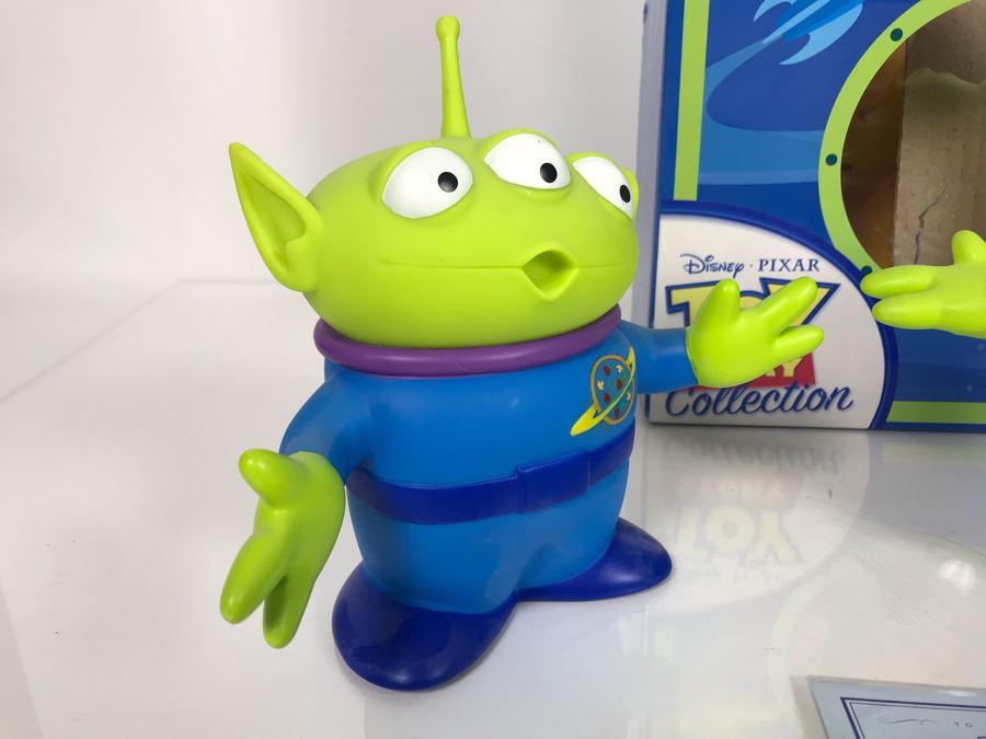 Disney PIXAR Toy Story Aliens Certified Movie Replica Collector's Edition By Thinkway Toys With Box And Certificate Of Authenticity [Photo 4]