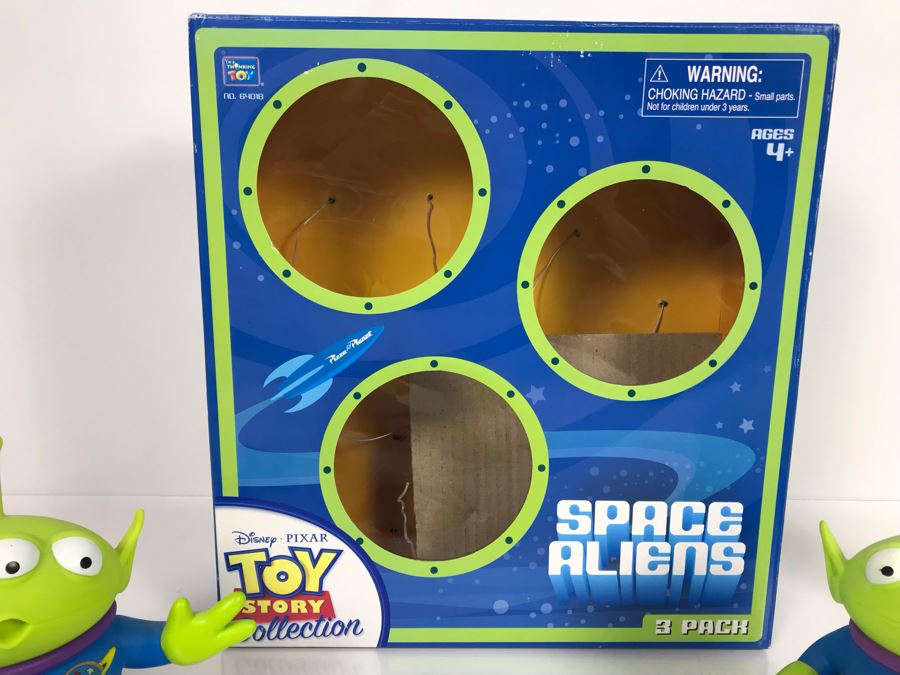 Disney PIXAR Toy Story Aliens Certified Movie Replica Collector's Edition By Thinkway Toys With Box And Certificate Of Authenticity [Photo 6]