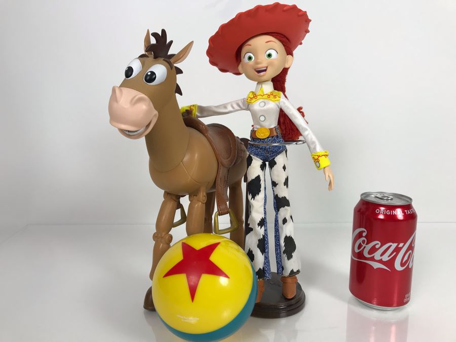 Disney PIXAR Toy Story Jessie Cowgirl With Bullseye Horse And Toy Story Ball Movie Replica