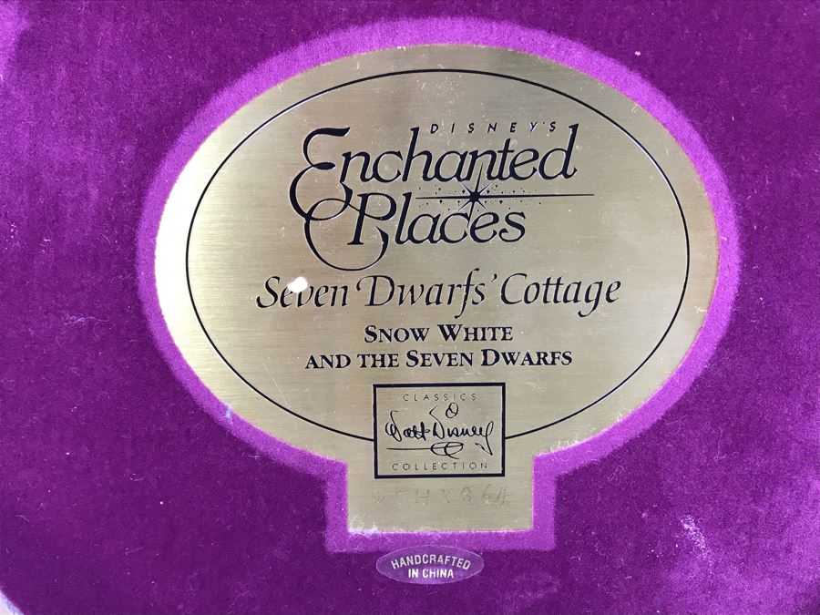 Walt Disney's Enchanted Places Seven Dwarfs' Cottage From Snow White And The Seven Dwarfs Walt Disney Classics Collection With Box [Photo 11]