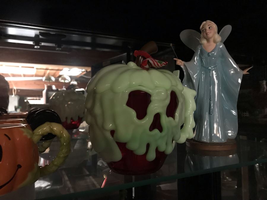 Set Of 4 Disney Parks Poison Apple Glow In The Dark Plastic Mugs 1st-Year Issue Unused [Photo 9]