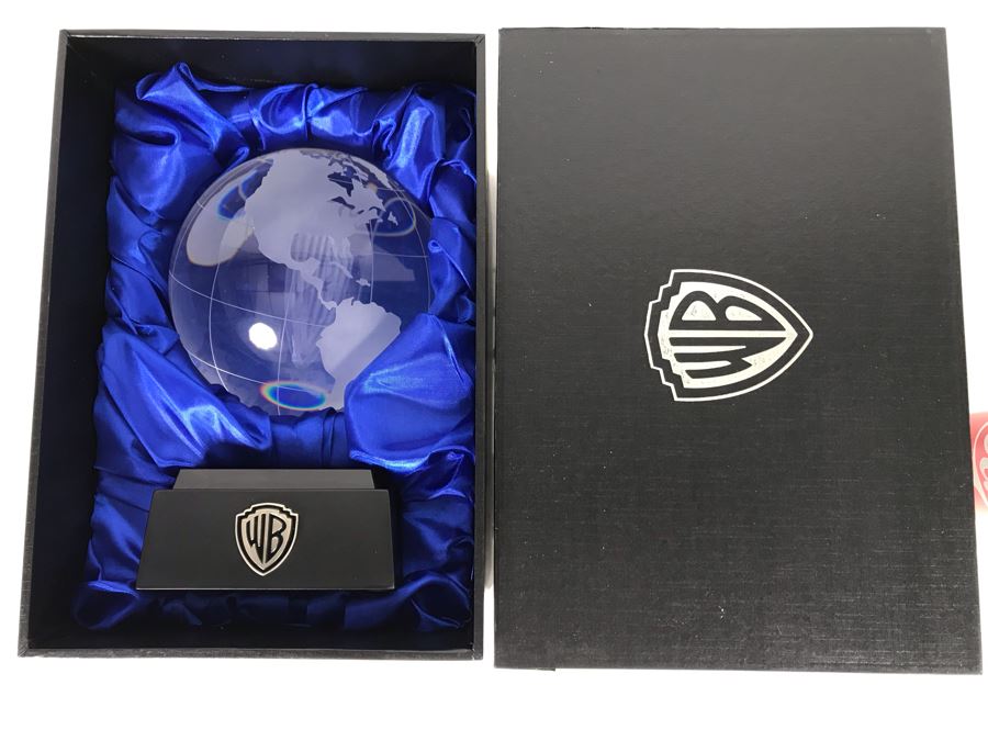 Rare Limited Edition Of 400 Warner Brothers Bros Executive Crystal Lighted Globe Ball With Box [Photo 5]
