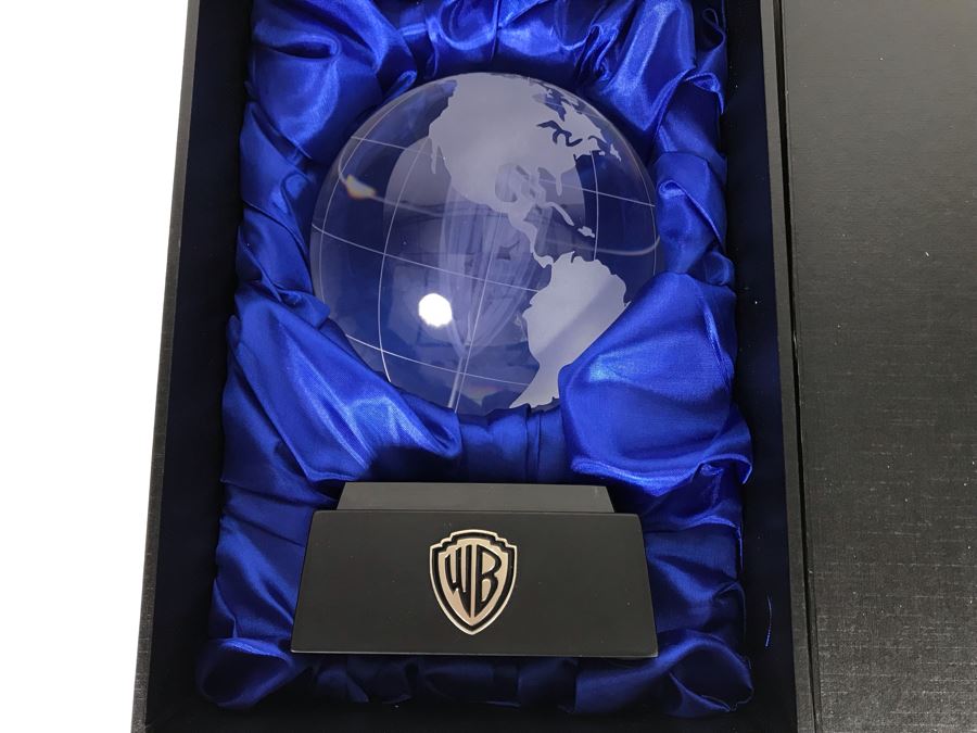 Rare Limited Edition Of 400 Warner Brothers Bros Executive Crystal Lighted Globe Ball With Box [Photo 7]