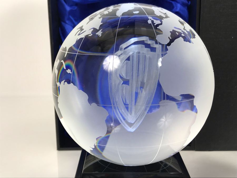 Rare Limited Edition Of 400 Warner Brothers Bros Executive Crystal Lighted Globe Ball With Box [Photo 11]