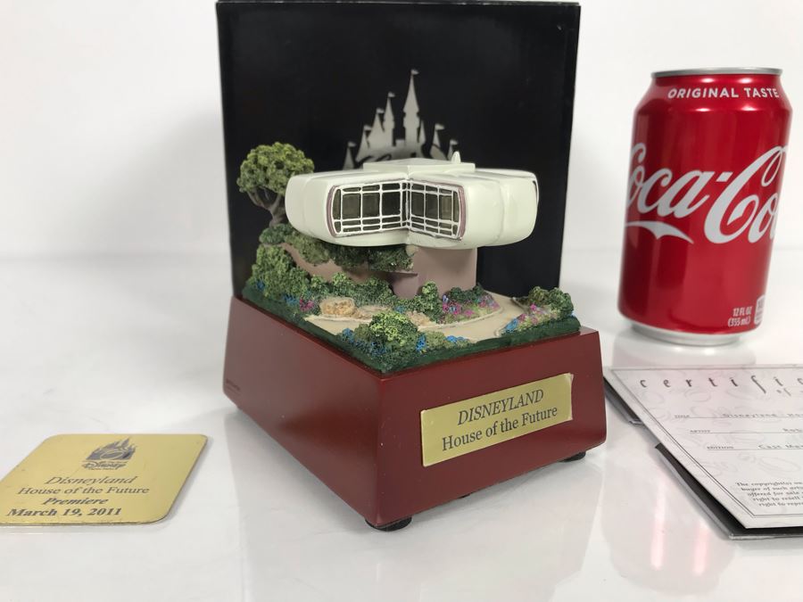 Rare HAND SIGNED By Robert Olszewski Cast Member Limited Edition 500 Disneyland's House Of The Future Attraction Miniature Replica With Certificate Of Authenticity And Box DL-2004 [Photo 3]