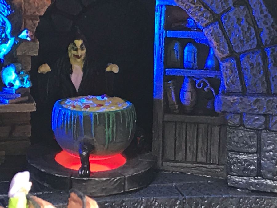 Rare HAND SIGNED By Robert Olszewski First Edition Disneyland's Snow White's Scary Adventure Fantasyland Attraction Miniature Replica With 2 Scenes, Certificate Of Authenticity And Box DL1010 (Last One Sold For $1,500) [Photo 19]