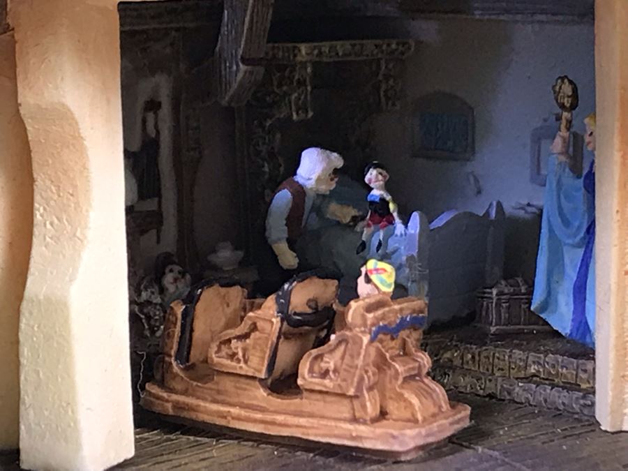 Rare HAND SIGNED By Robert Olszewski First Edition Disneyland's Pinocchio's Daring Journey Fantasyland Attraction Miniature Replica With 2 Scenes, Certificate Of Authenticity And Box DL1011 (Last One Sold For $1,700) [Photo 5]