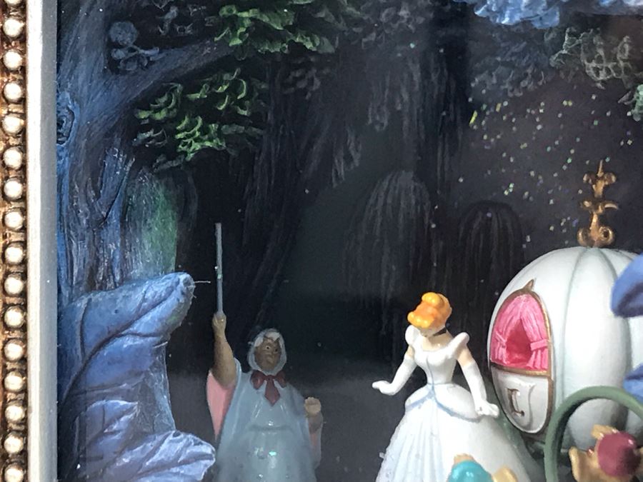 Robert Olszewski Disney's Cinderella's Pumpkin Coach Scene Gallery Of Light With Certificate Of Authenticity And Box DP-GL002 (Estimate $250-$350) [Photo 8]