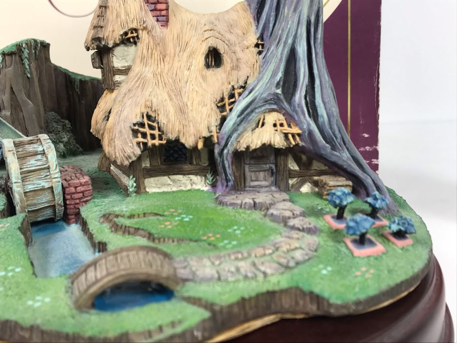 Walt Disney Classics Collection Sleeping Beauty Woodcutter's Cottage Sculpture Figurine From Disney's Enchanted Places Collection With Box [Photo 6]