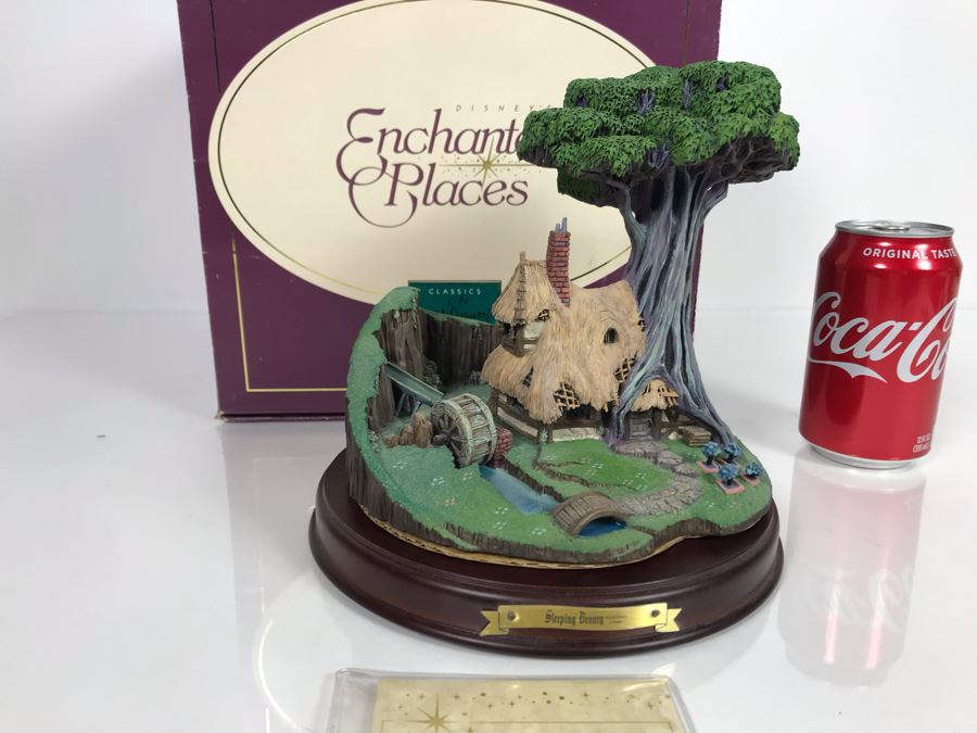 Walt Disney Classics Collection Sleeping Beauty Woodcutter's Cottage Sculpture Figurine From Disney's Enchanted Places Collection With Box [Photo 3]
