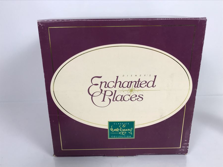 Walt Disney Classics Collection Sleeping Beauty Woodcutter's Cottage Sculpture Figurine From Disney's Enchanted Places Collection With Box [Photo 17]