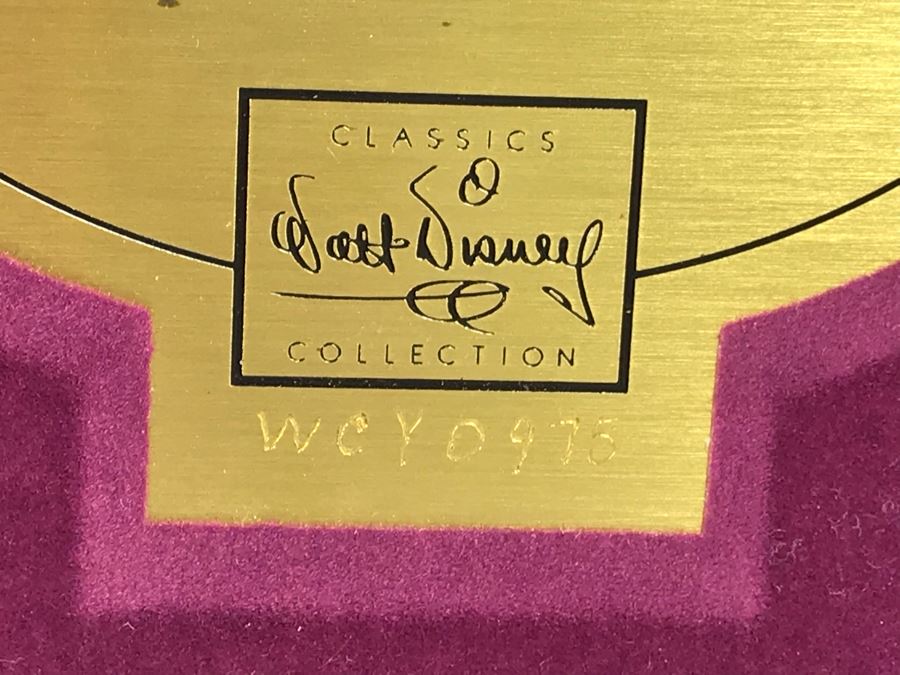 Walt Disney Classics Collection Sleeping Beauty Woodcutter's Cottage Sculpture Figurine From Disney's Enchanted Places Collection With Box [Photo 16]