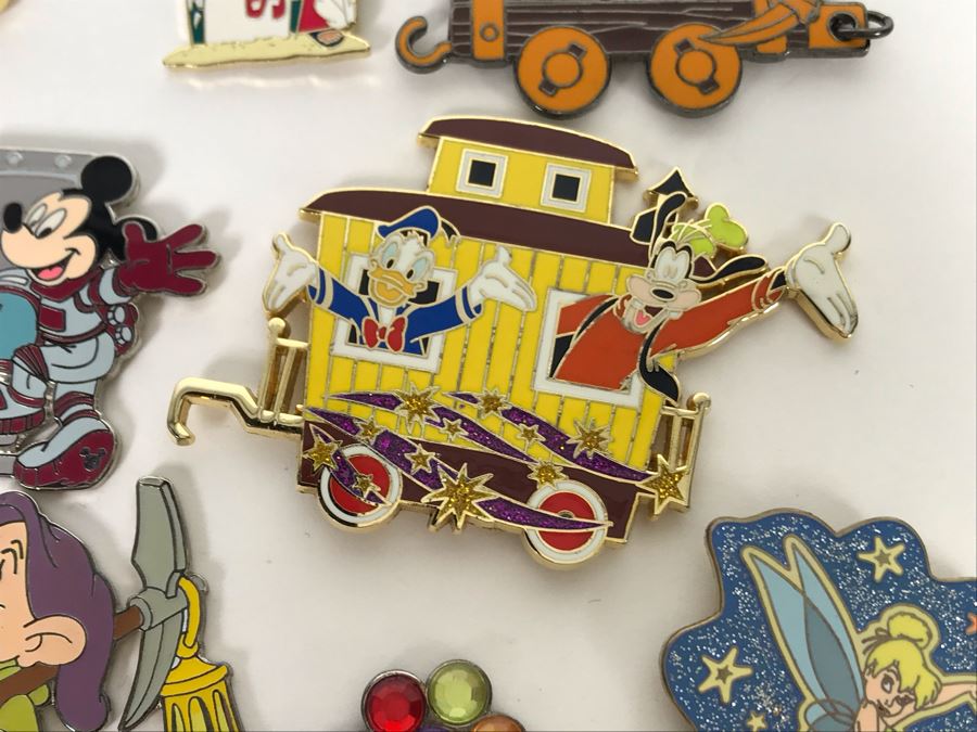 Collection Of Walt Disney Disneyland Pins Trading Pins [Photo 17]