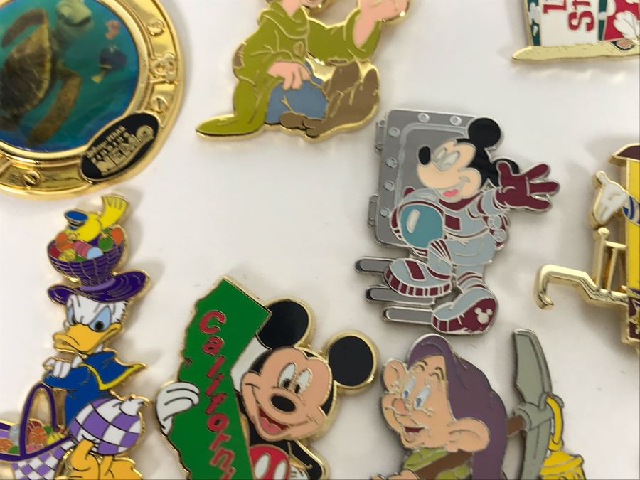 Collection Of Walt Disney Disneyland Pins Trading Pins