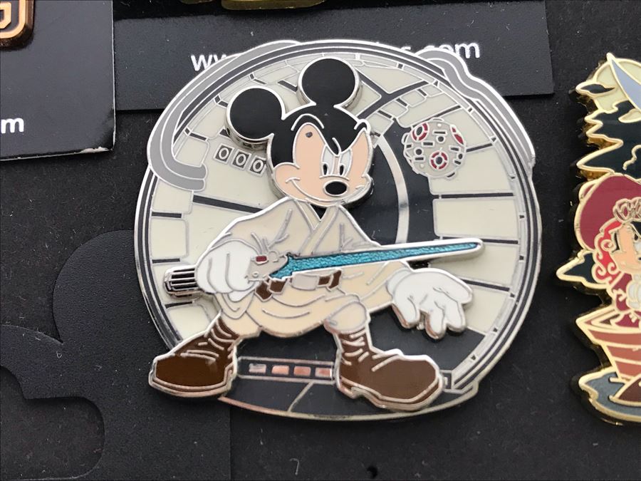 Collection Of Walt Disney Disneyland Pins Trading Pins [Photo 21]