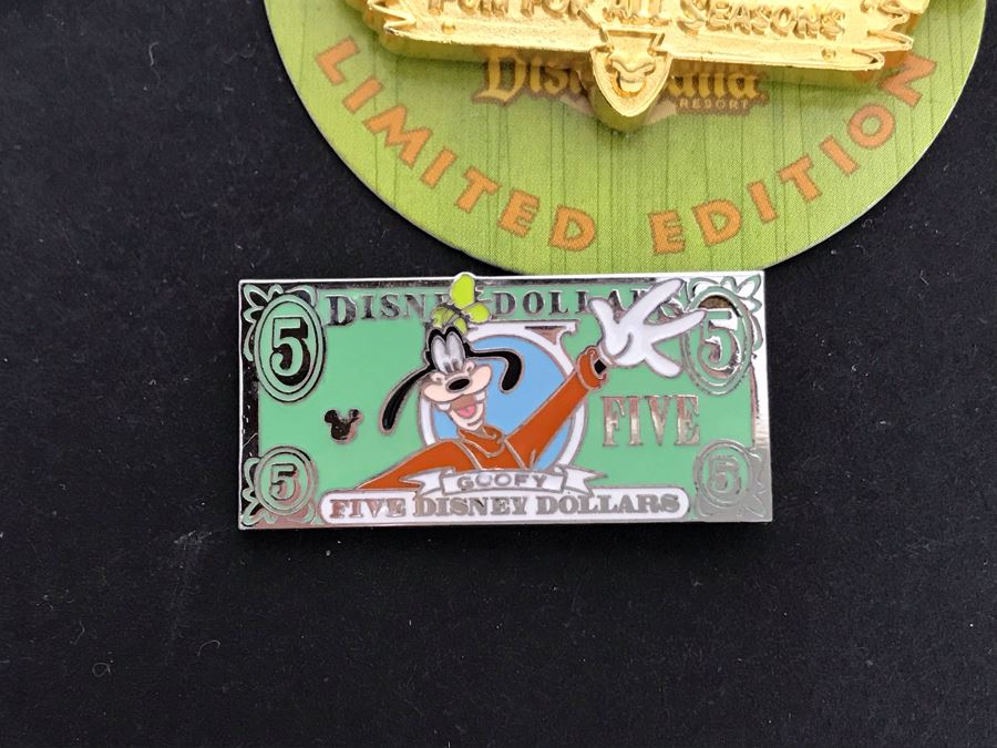 Collection Of Walt Disney Disneyland Pins Trading Pins [Photo 15]