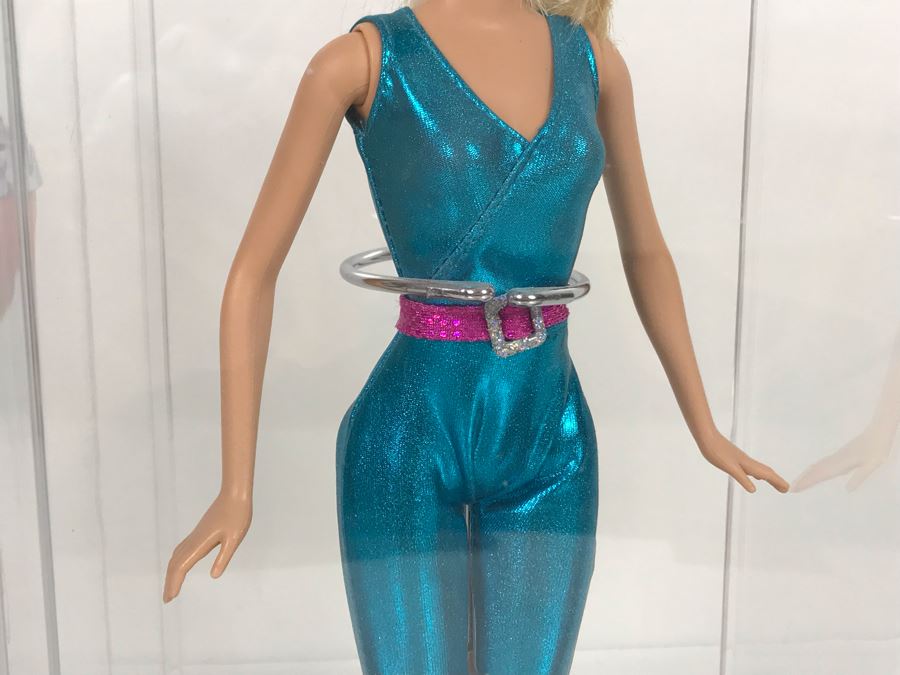 Disney PIXAR Toy Story 3 Barbie And Ken Dolls In Acrylic Cases [Photo 4]