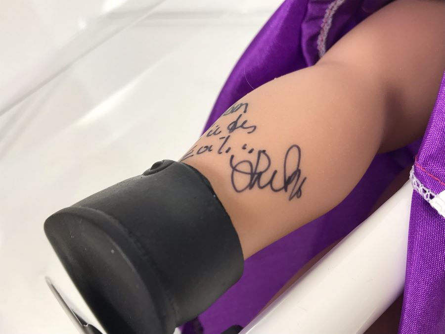 HAND SIGNED By Linda Rick Disney Parks The Doll Maker Precious Moments Evil Queen Doll Item No. 5034 With Acrylic Display Case [Photo 9]