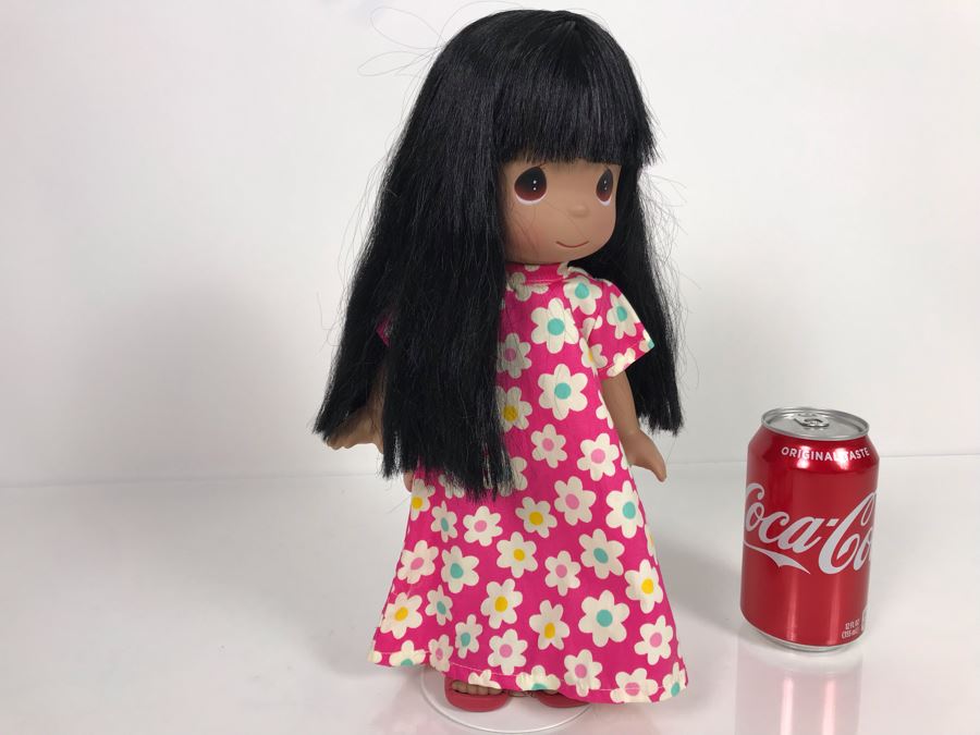 HAND SIGNED By Linda Rick Disney Parks Precious Moments Lilo Hawaiian Disney Doll Item No. 4939 With Acrylic Display Case [Photo 4]