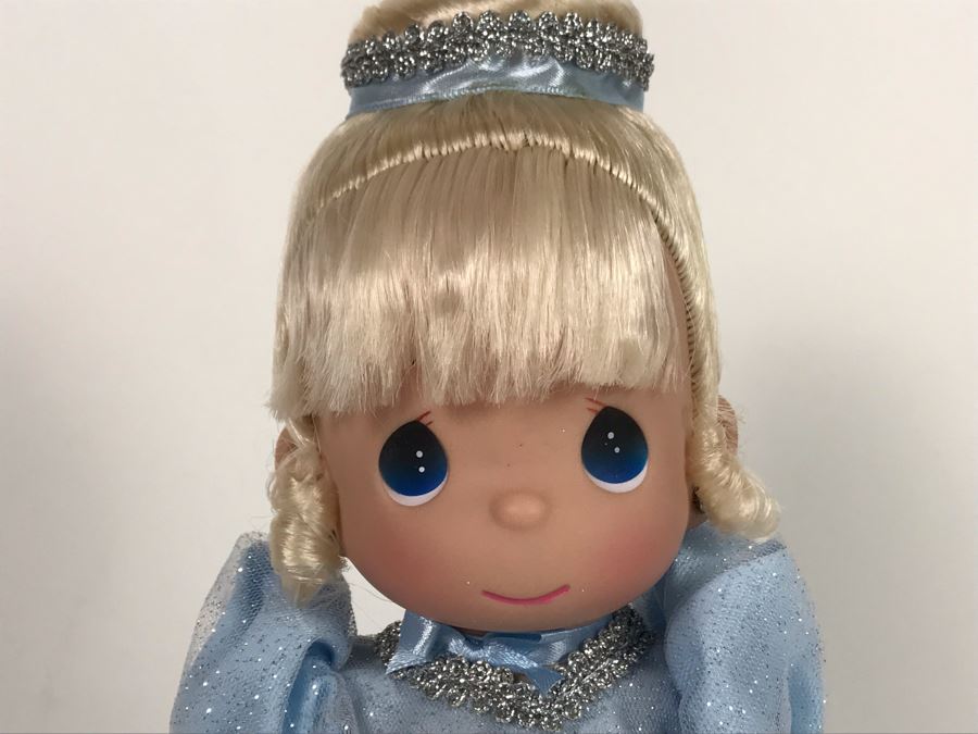 HAND SIGNED By Linda Rick Disney Parks Precious Moments Classic Cinderella Disney Doll Item No. 5144 With Acrylic Display Case [Photo 5]