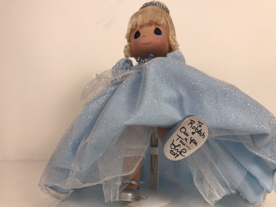 HAND SIGNED By Linda Rick Disney Parks Precious Moments Classic Cinderella Disney Doll Item No. 5144 With Acrylic Display Case [Photo 9]