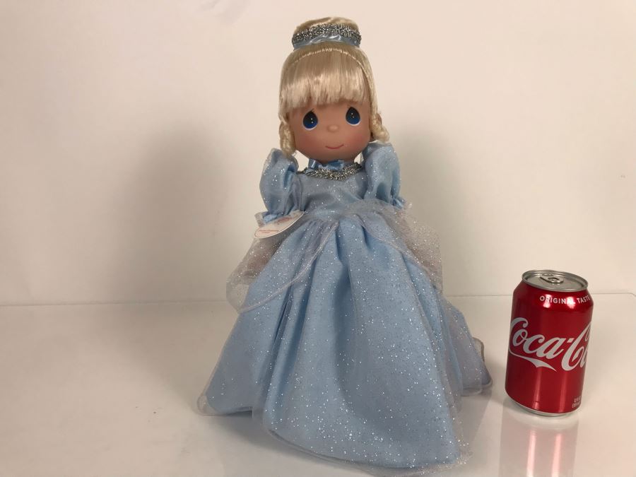 HAND SIGNED By Linda Rick Disney Parks Precious Moments Classic Cinderella Disney Doll Item No. 5144 With Acrylic Display Case [Photo 4]