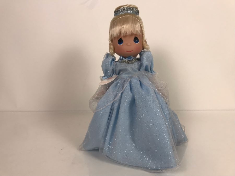 HAND SIGNED By Linda Rick Disney Parks Precious Moments Classic Cinderella Disney Doll Item No. 5144 With Acrylic Display Case [Photo 6]