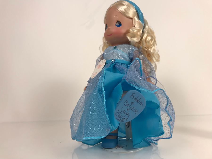 HAND SIGNED By Linda Rick Disney Parks Precious Moments Classic Blue Fairy Disney Doll Item No. 5858 With Acrylic Display Case [Photo 9]