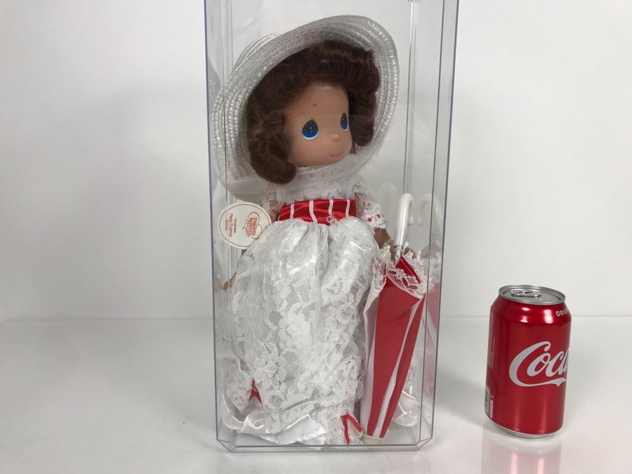 Disney Parks Precious Moments Timeless Mary Poppins Disney Doll With Acrylic Display Case [Photo 2]
