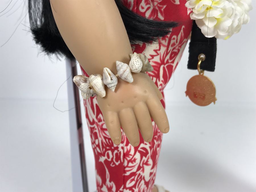 Marie Osmond Disney Tiki Room Adora Belle Pin Trader Doll Disney Parks Disneyland Hostess 14' With Acrylic Display Case [Photo 12]