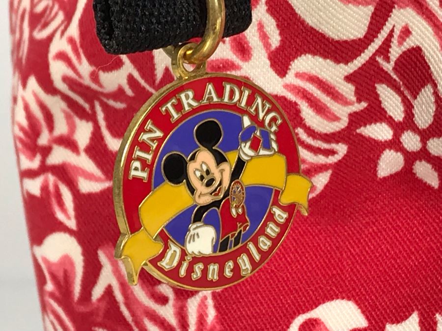 Marie Osmond Disney Tiki Room Adora Belle Pin Trader Doll Disney Parks Disneyland Hostess 14' With Acrylic Display Case [Photo 10]