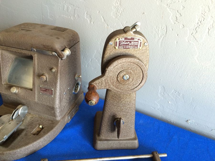 Vintage Bell and Howell Filmo 16mm Viewer, Camera, and dual Rewinders [Photo 7]