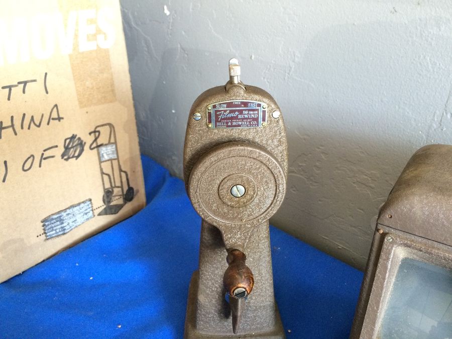 Vintage Bell and Howell Filmo 16mm Viewer, Camera, and dual Rewinders [Photo 8]