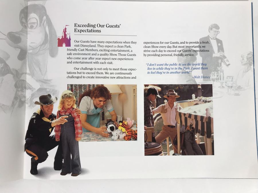 Disneyland Ephemera New Employee Courtesy Standards Welcome Book [Photo 6]