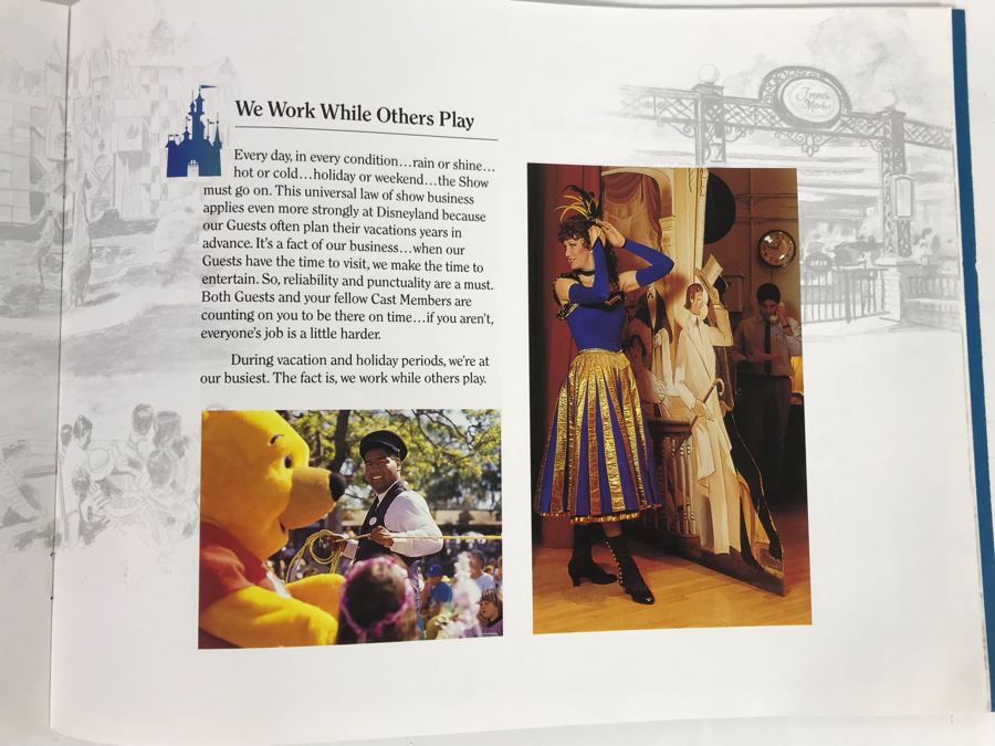 Disneyland Ephemera New Employee Courtesy Standards Welcome Book [Photo 12]