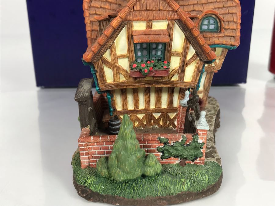 L'Argent French Village From Disney's Beauty And The Beast Village Figurine With Box (Residual Museum Wax On Bottom) [Photo 5]