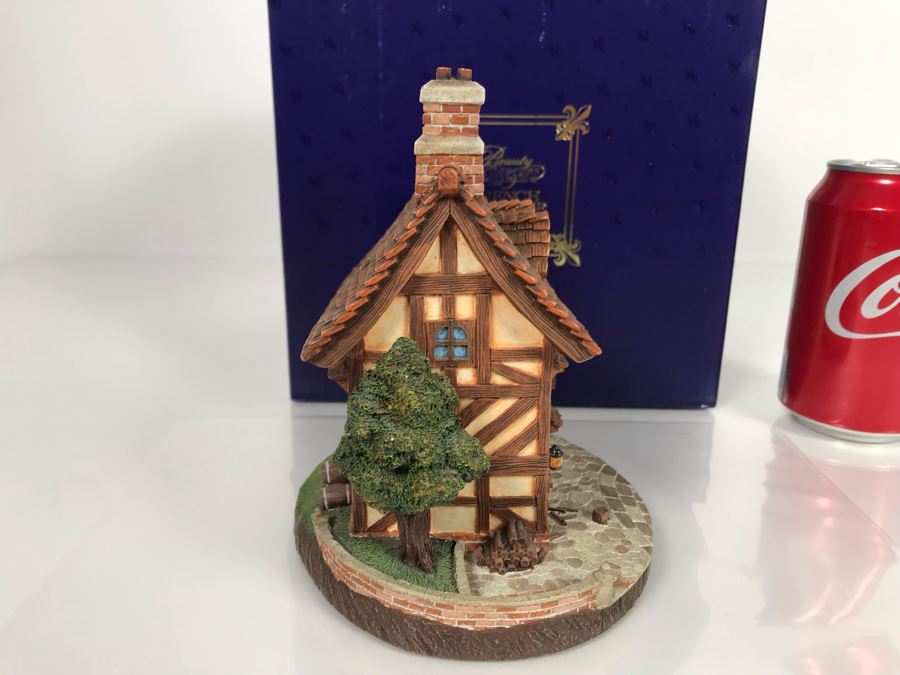 Le Pub French Village From Disney's Beauty And The Beast Village Figurine With Box (Residual Museum Wax On Bottom) [Photo 6]