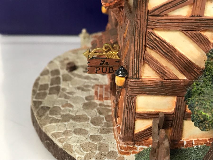 Le Pub French Village From Disney's Beauty And The Beast Village Figurine With Box (Residual Museum Wax On Bottom) [Photo 4]