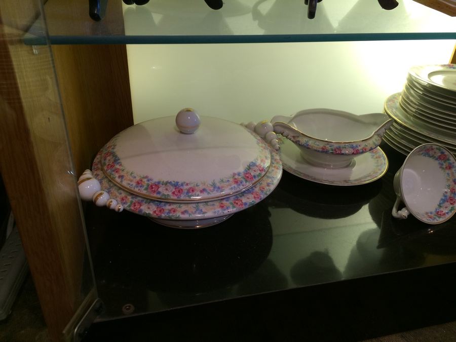 LIMOGES France Robert Haviland China Set 69-Piece Set [Photo 9]