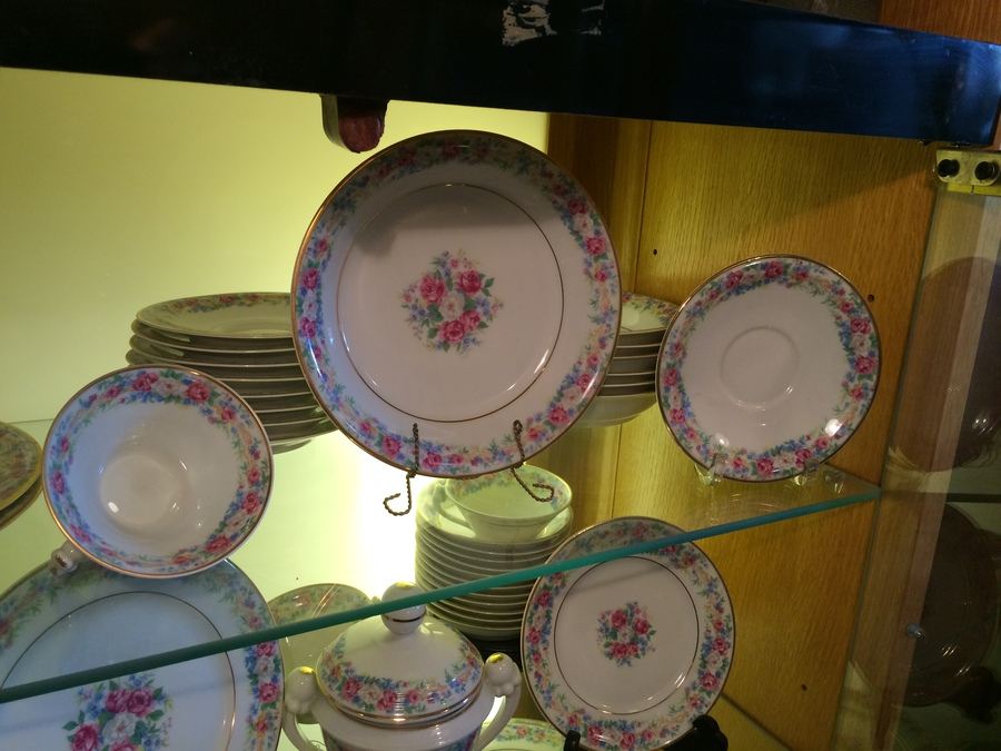 LIMOGES France Robert Haviland China Set 69-Piece Set [Photo 2]