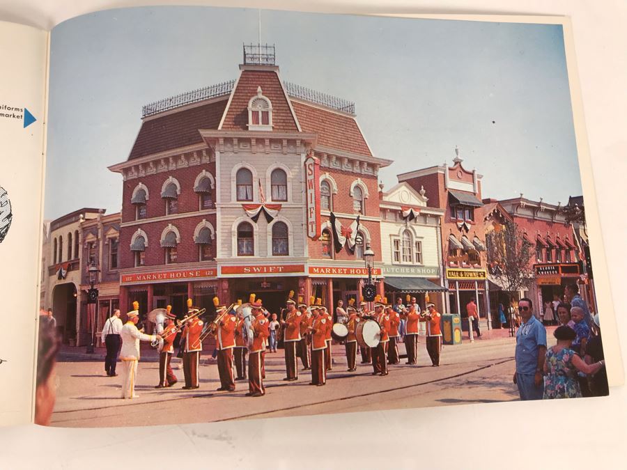 Vintage 1955 Disneyland Picture Souvenir Book In Natural Color Walt Diseny Productions [Photo 27]